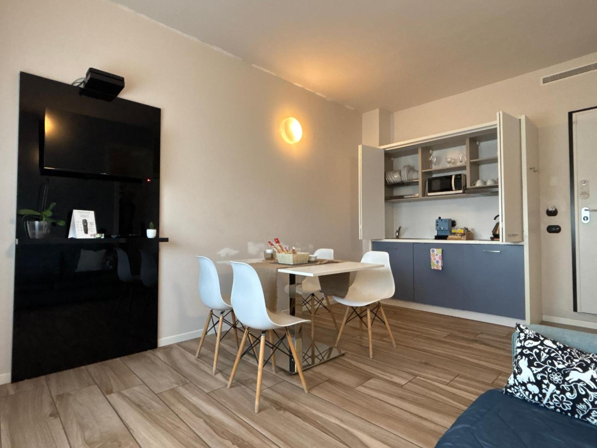Aparthotel Isola — Photos 2